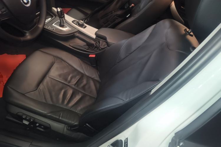 Used BMW 3 Series 2014 320i Sport Edition Left Front Seat