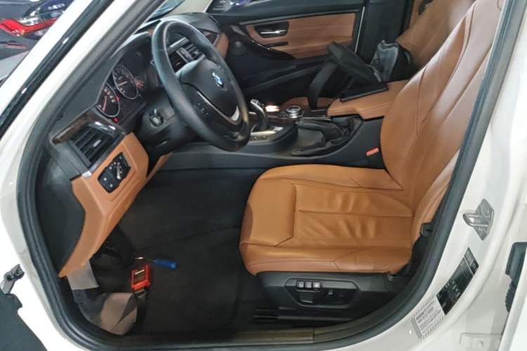 Used BMW 3 Series 2014 328Li Luxury Design Package Left Front Seat