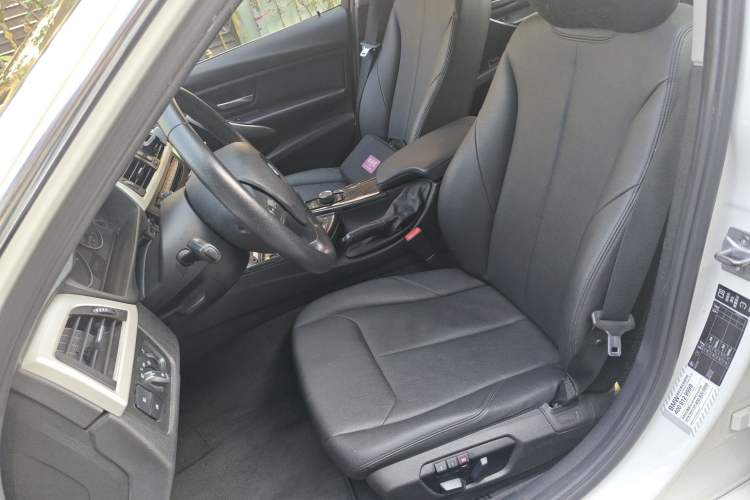 Used BMW 3 Series 2014 320Li Fashion Model Left Front Seat
