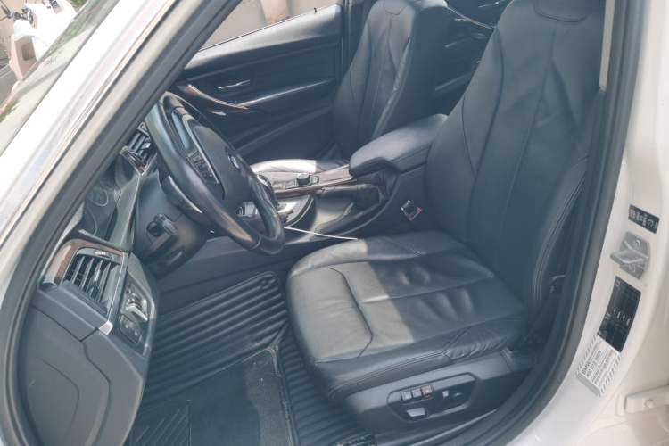 Used BMW 3 Series 2014 328Li Fashion Model Left Front Seat