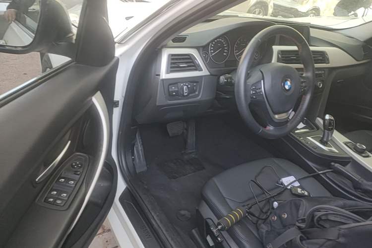 Used BMW 3 Series 2014 320Li Fashion Model Left Front Seat