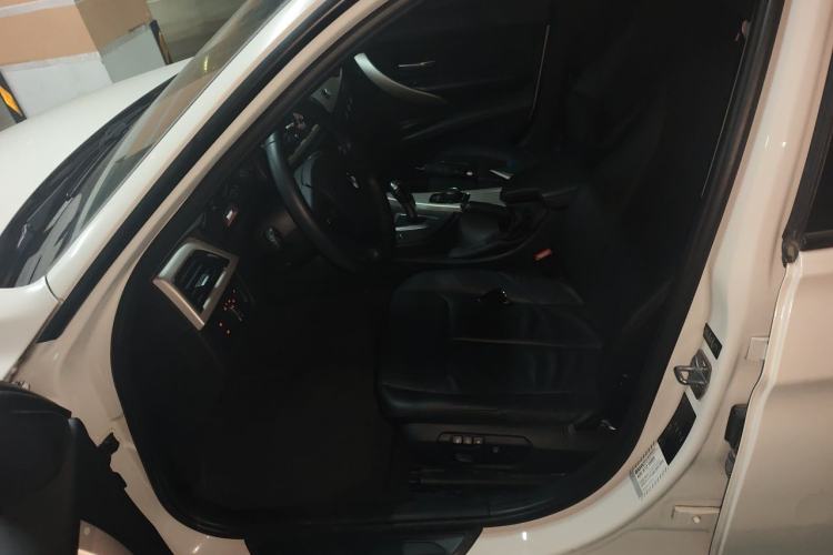 Used BMW 3 Series 2014 320i Sport Edition Left Front Seat