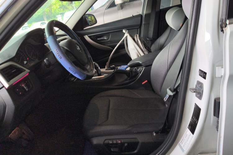 Used BMW 3 Series 2014 320Li Fashion Model Left Front Seat