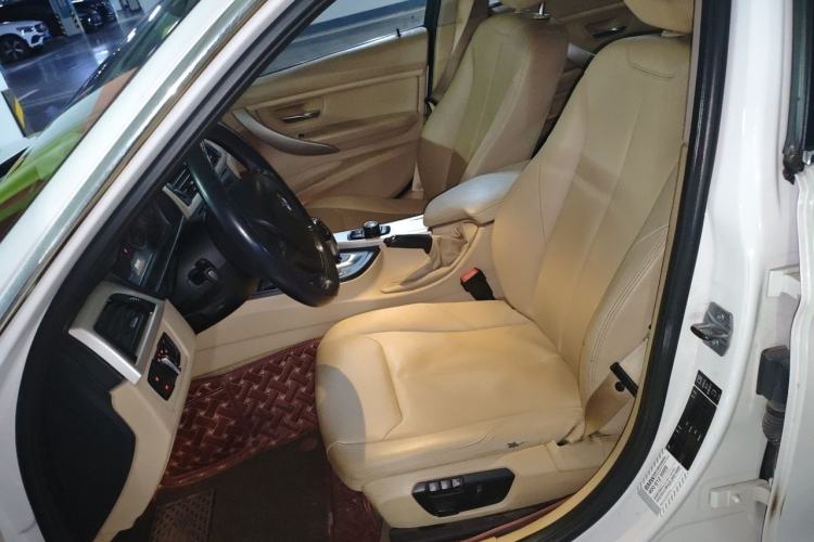 Used BMW 3 Series 2014 320Li Fashion Model Left Front Seat