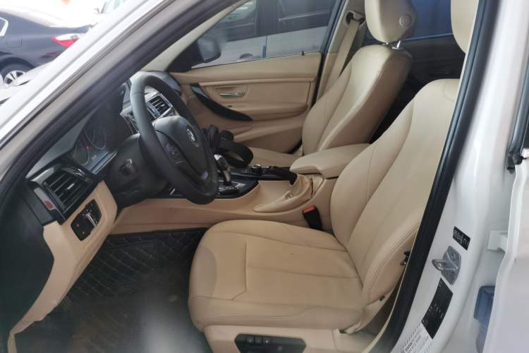 Used BMW 3 Series 2014 320Li Fashion Model Left Front Seat