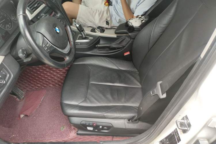 Used BMW 3 Series 2014 320i Sport Edition Left Front Seat