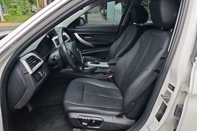 Used BMW 3 Series 2014 320Li Fashion Model Left Front Seat