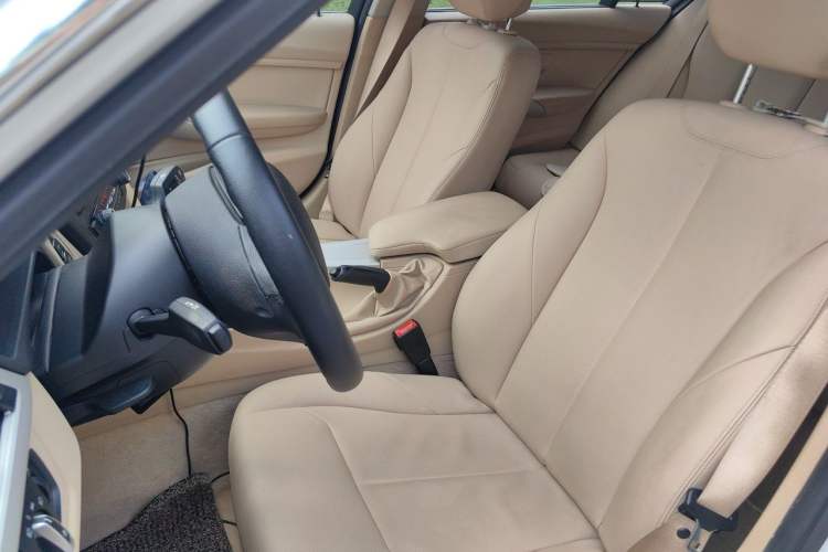 Used BMW 3 Series 2014 320Li Fashion Model Left Front Seat