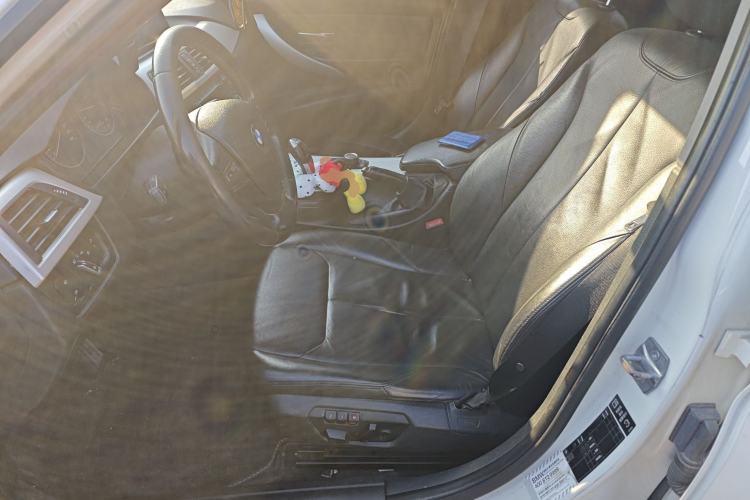 Used BMW 3 Series 2014 320i Sport Edition Left Front Seat