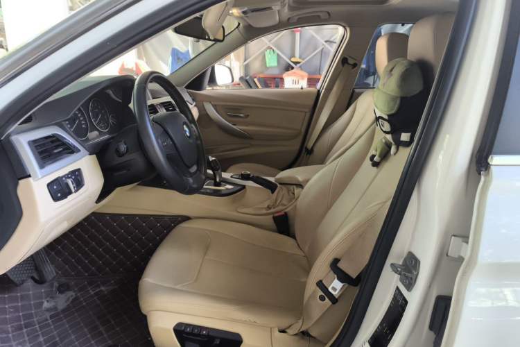 Used BMW 3 Series 2014 320Li Fashion Model Left Front Seat
