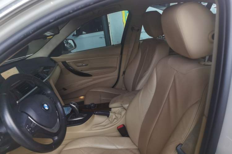 Used BMW 3 Series 2014 328Li Fashion Model Left Front Seat