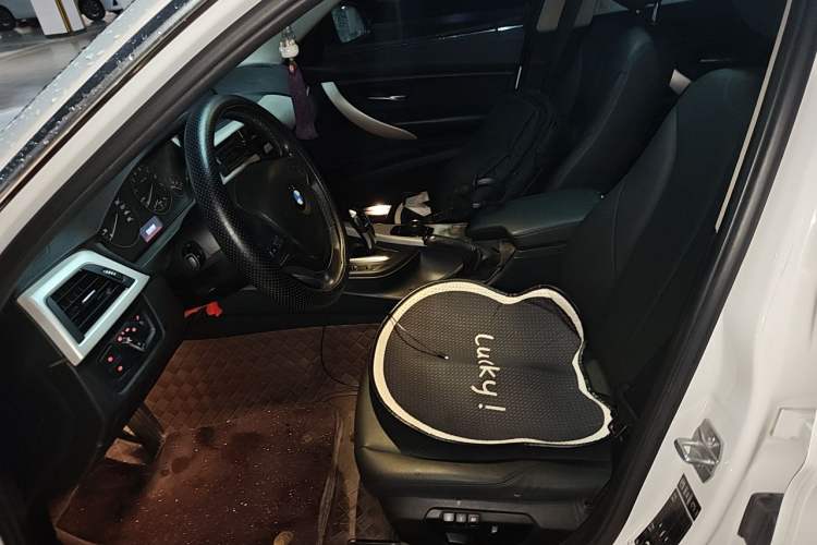 Used BMW 3 Series 2014 320Li Fashion Model Left Front Seat