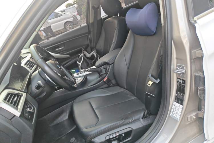 Used BMW 3 Series 2014 320Li Fashion Model Left Front Seat