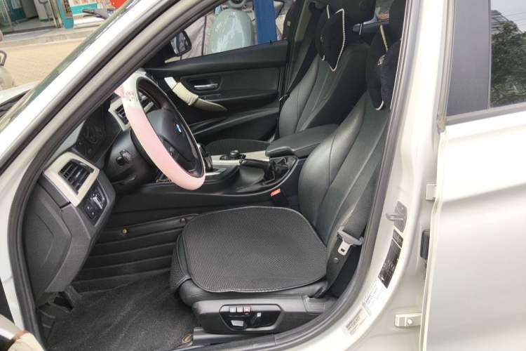 Used BMW 3 Series 2014 320i Sport Edition Left Front Seat