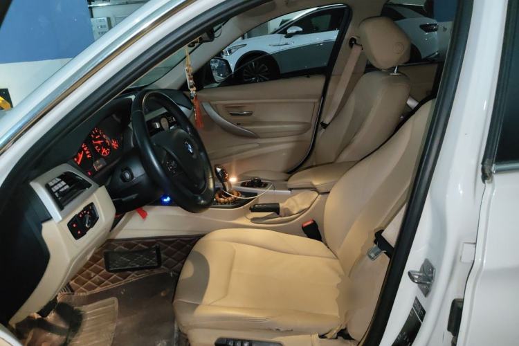 Used BMW 3 Series 2014 320Li Fashion Model Left Front Seat