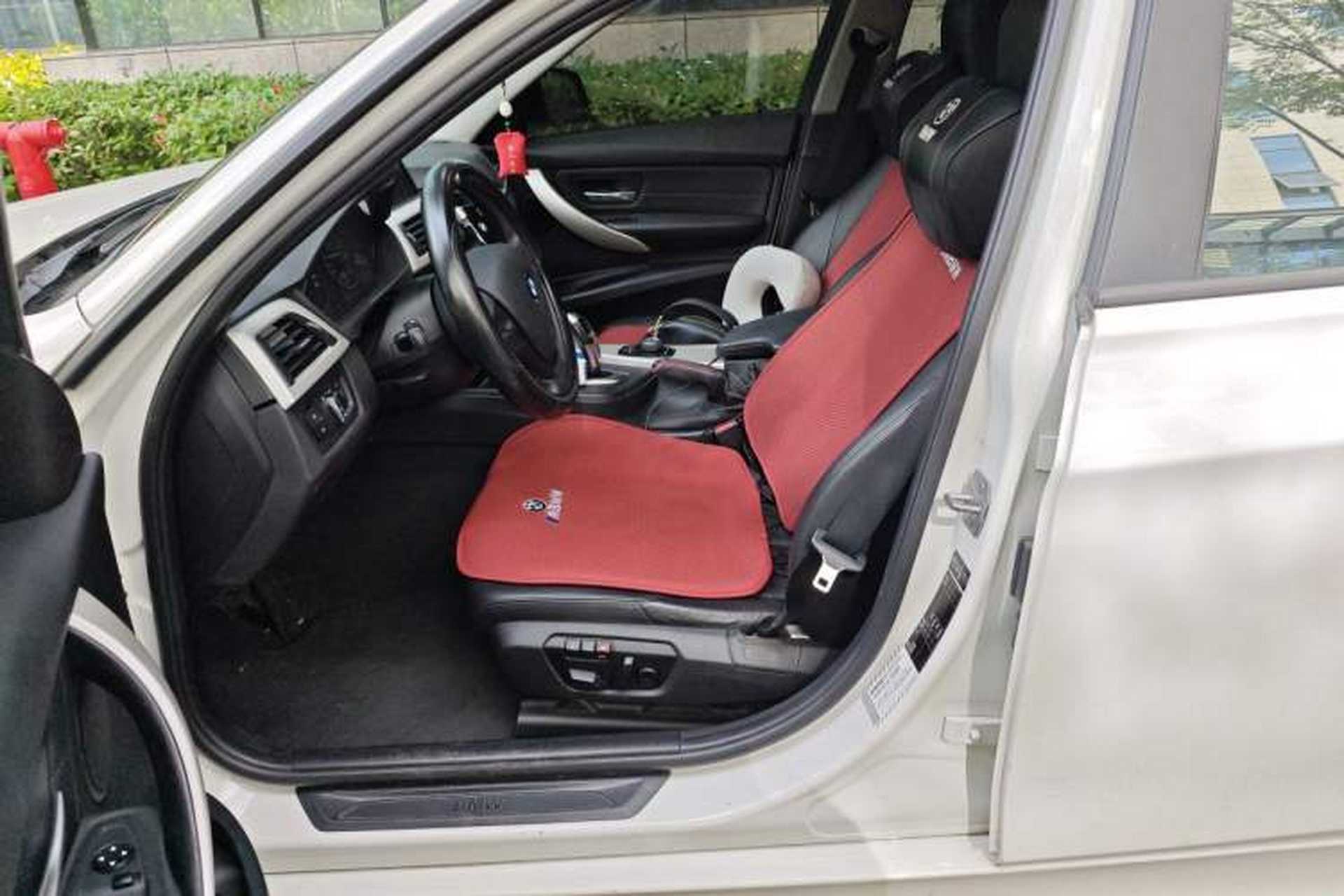 Used BMW 3 Series 2014 320i Active Edition Left Front Seat