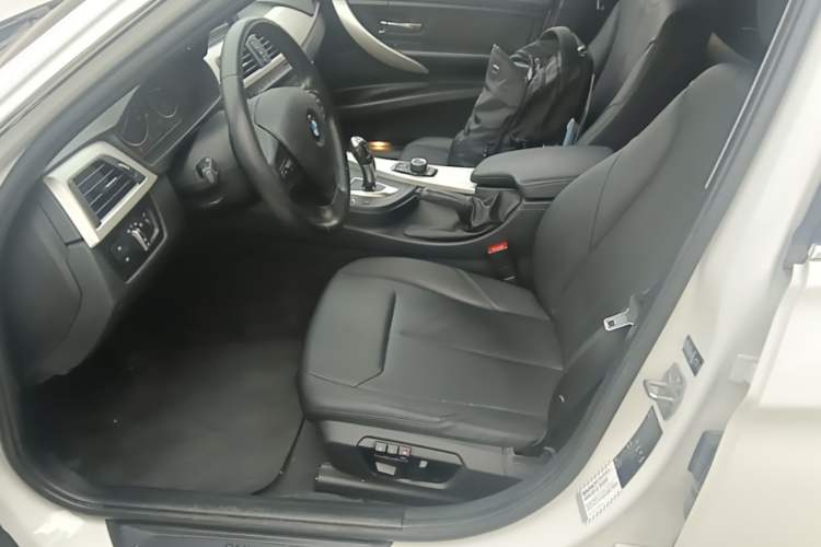 Used BMW 3 Series 2014 320Li Fashion Model Left Front Seat