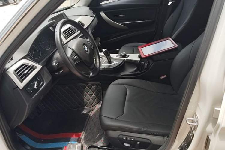 Used BMW 3 Series 2014 320Li Fashion Model Left Front Seat