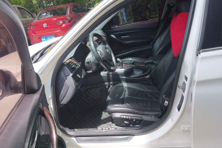 Used BMW 3 Series 2014 328Li Fashion Model Left Front Seat