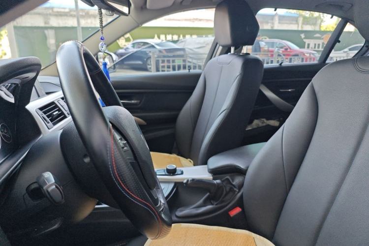 Used BMW 3 Series 2014 320Li Fashion Model Left Front Seat