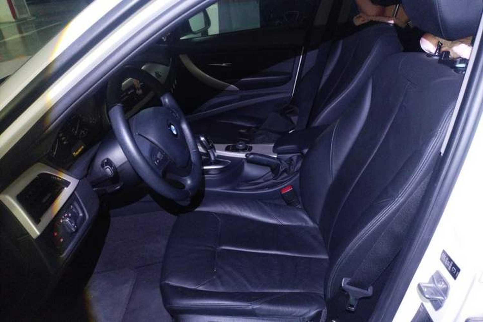 Used BMW 3 Series 2014 320i Sport Edition Left Front Seat