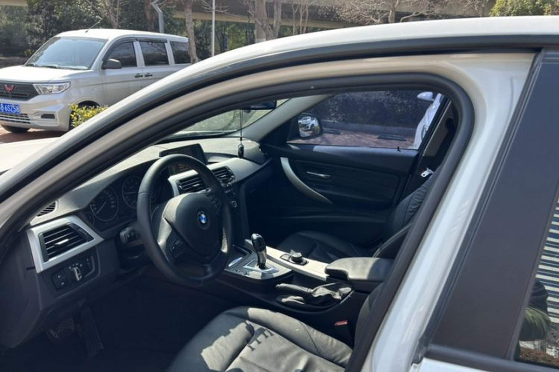 Used BMW 3 Series 2014 320i Sport Edition Left Front Seat