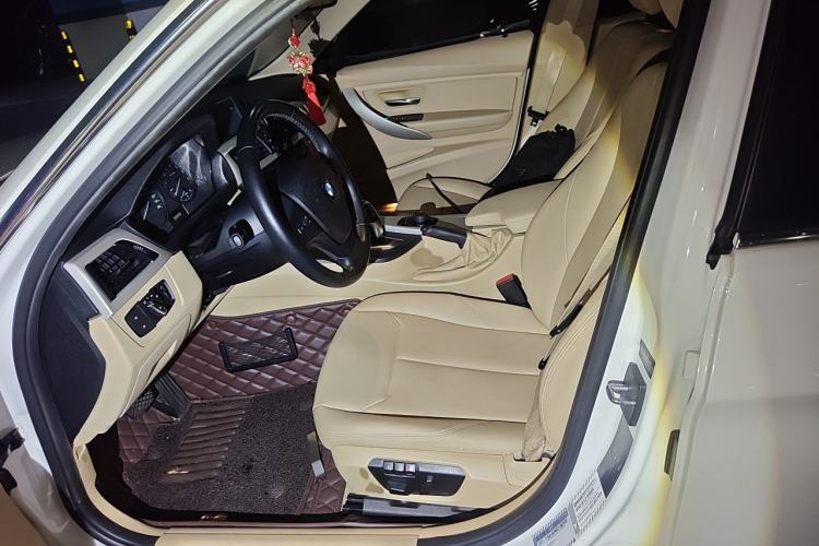 Used BMW 3 Series 2014 320Li Fashion Model Left Front Seat