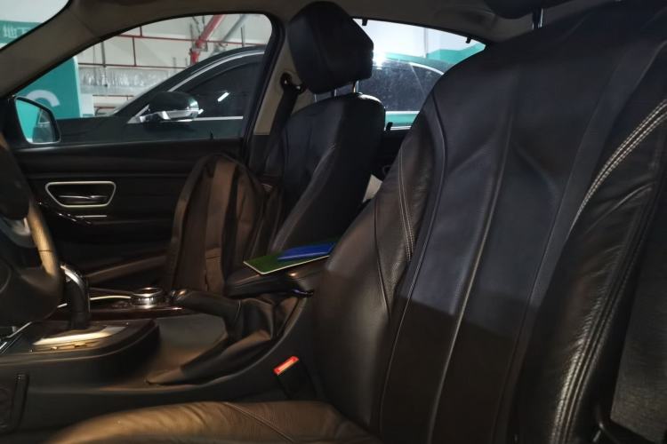 Used BMW 3 Series 2014 320Li Luxury Design Package
