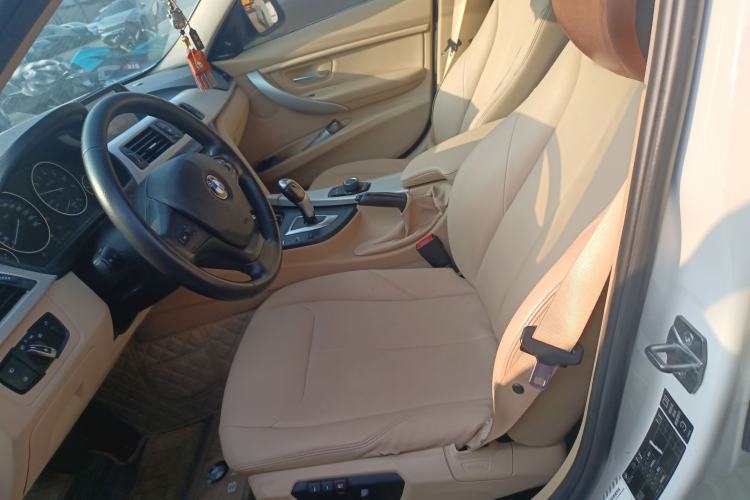Used BMW 3 Series 2014 320Li Fashion Model Left Front Seat