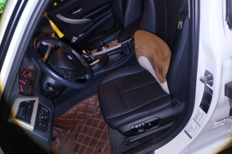 Used BMW 3 Series 2014 320i Active Edition Left Front Seat