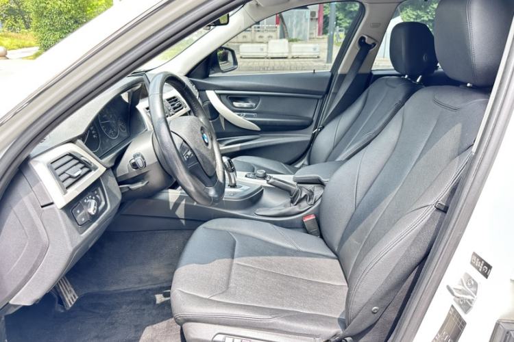 Used BMW 3 Series 2014 320Li Fashion Model Left Front Seat