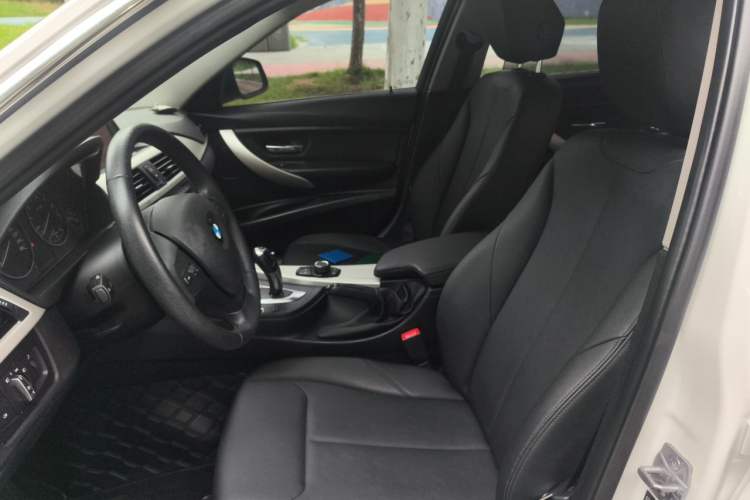 Used BMW 3 Series 2014 320Li Fashion Model Left Front Seat