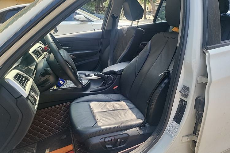 Used BMW 3 Series 2014 320i Sport Edition Left Front Seat