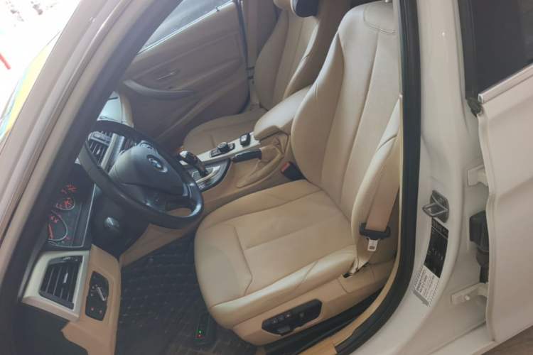 Used BMW 3 Series 2014 320Li Fashion Model Left Front Seat