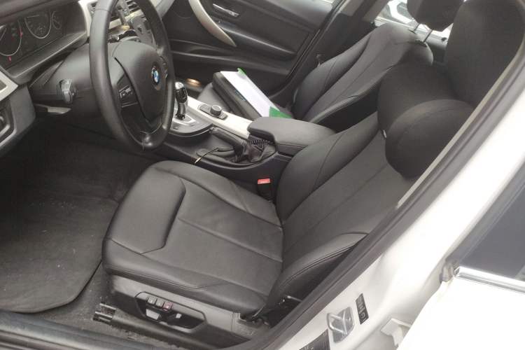 Used BMW 3 Series 2014 320Li Fashion Model Left Front Seat