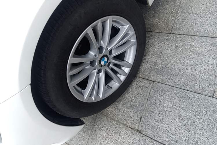Used BMW 3 Series 2014 320Li Fashion Model Left Front Wheel Hub