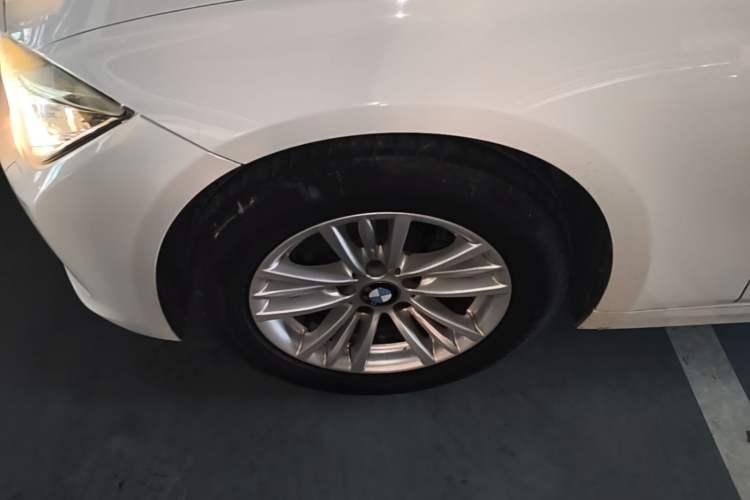 Used BMW 3 Series 2014 320Li Fashion Model Left Front Wheel Hub