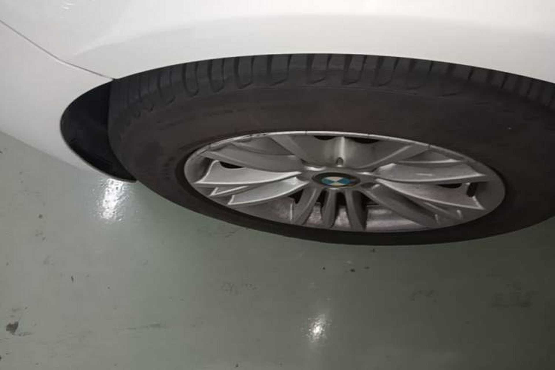 Used BMW 3 Series 2014 320Li Fashion Model Left Front Wheel Hub