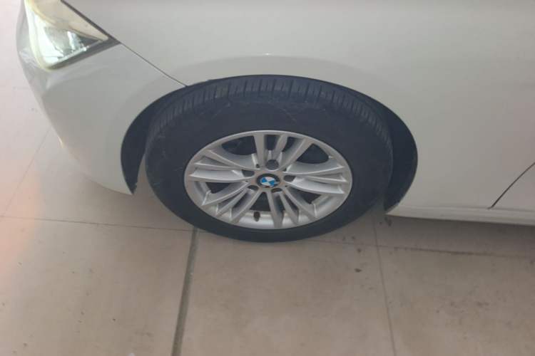 Used BMW 3 Series 2014 320Li Fashion Model Left Front Wheel Hub
