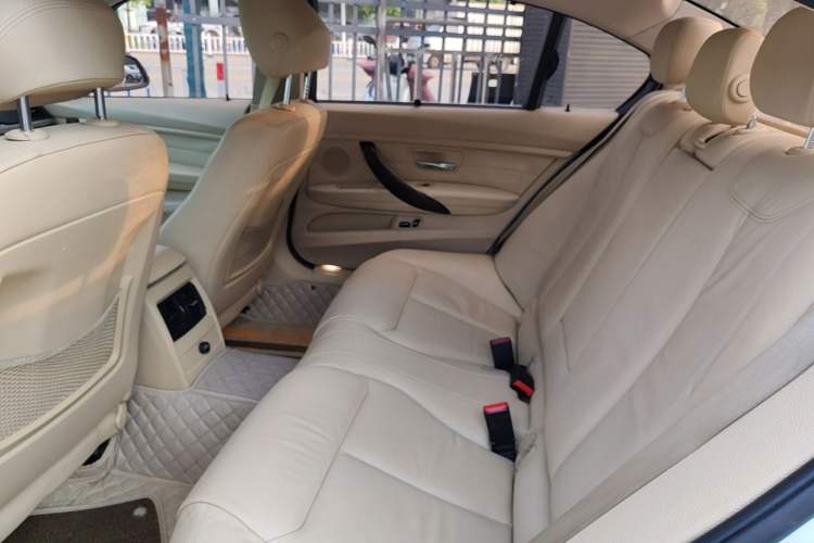 Used BMW 3 Series 2014 328Li Fashion Model Left Rear Seat