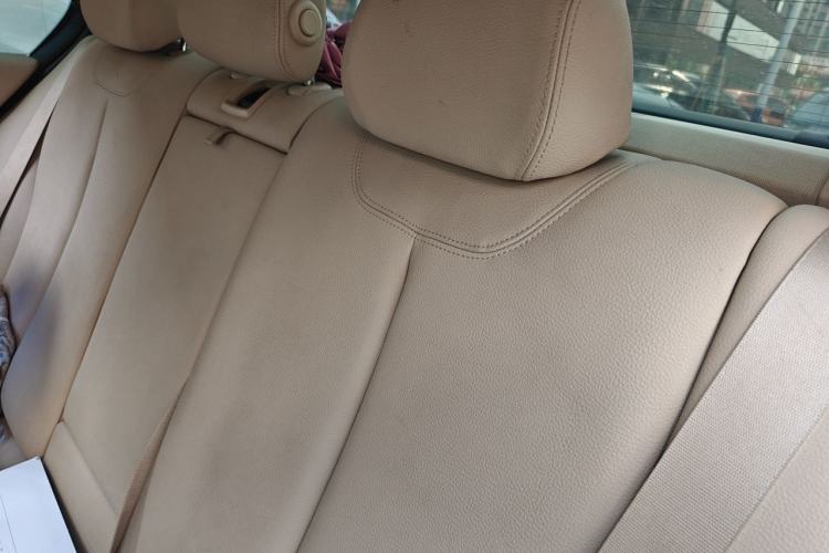 Used BMW 3 Series 2014 320Li Fashion Model Left Rear Seat