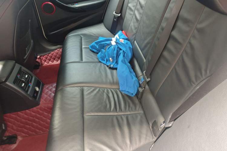 Used BMW 3 Series 2014 328i Sport Design Package Left Rear Seat