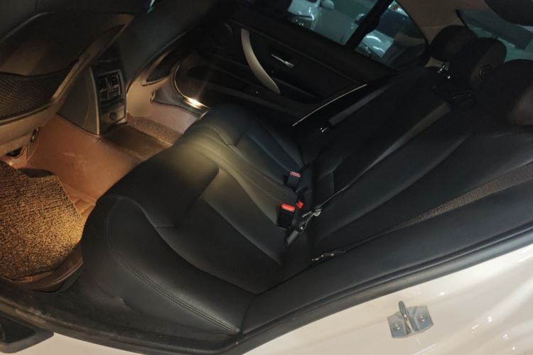 Used BMW 3 Series 2014 320Li Fashion Model Left Rear Seat