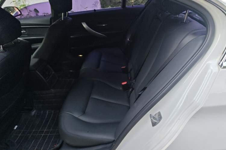Used BMW 3 Series 2014 320Li Fashion Model Left Rear Seat