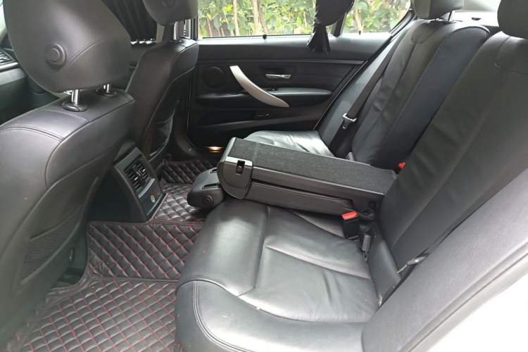 Used BMW 3 Series 2014 328Li Fashion Model Left Rear Seat