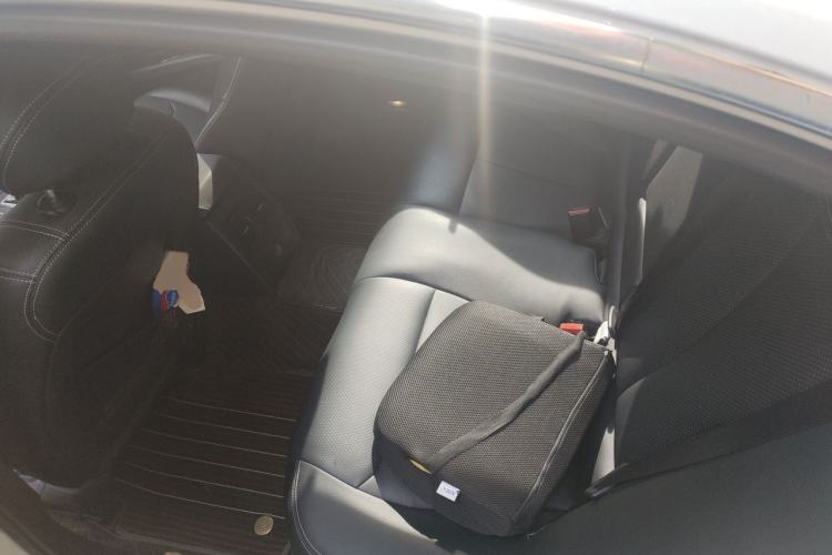 Used BMW 3 Series 2014 328Li Fashion Model Left Rear Seat