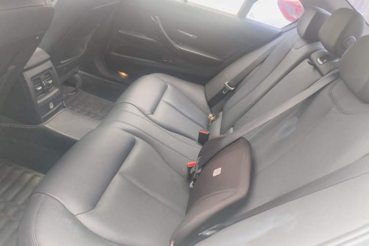 Used BMW 3 Series 2014 320Li Fashion Model Left Rear Seat
