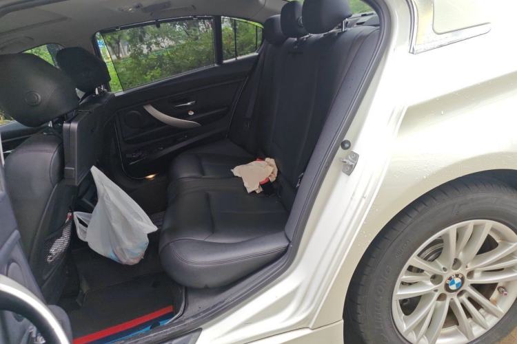 Used BMW 3 Series 2014 320Li Fashion Model Left Rear Seat
