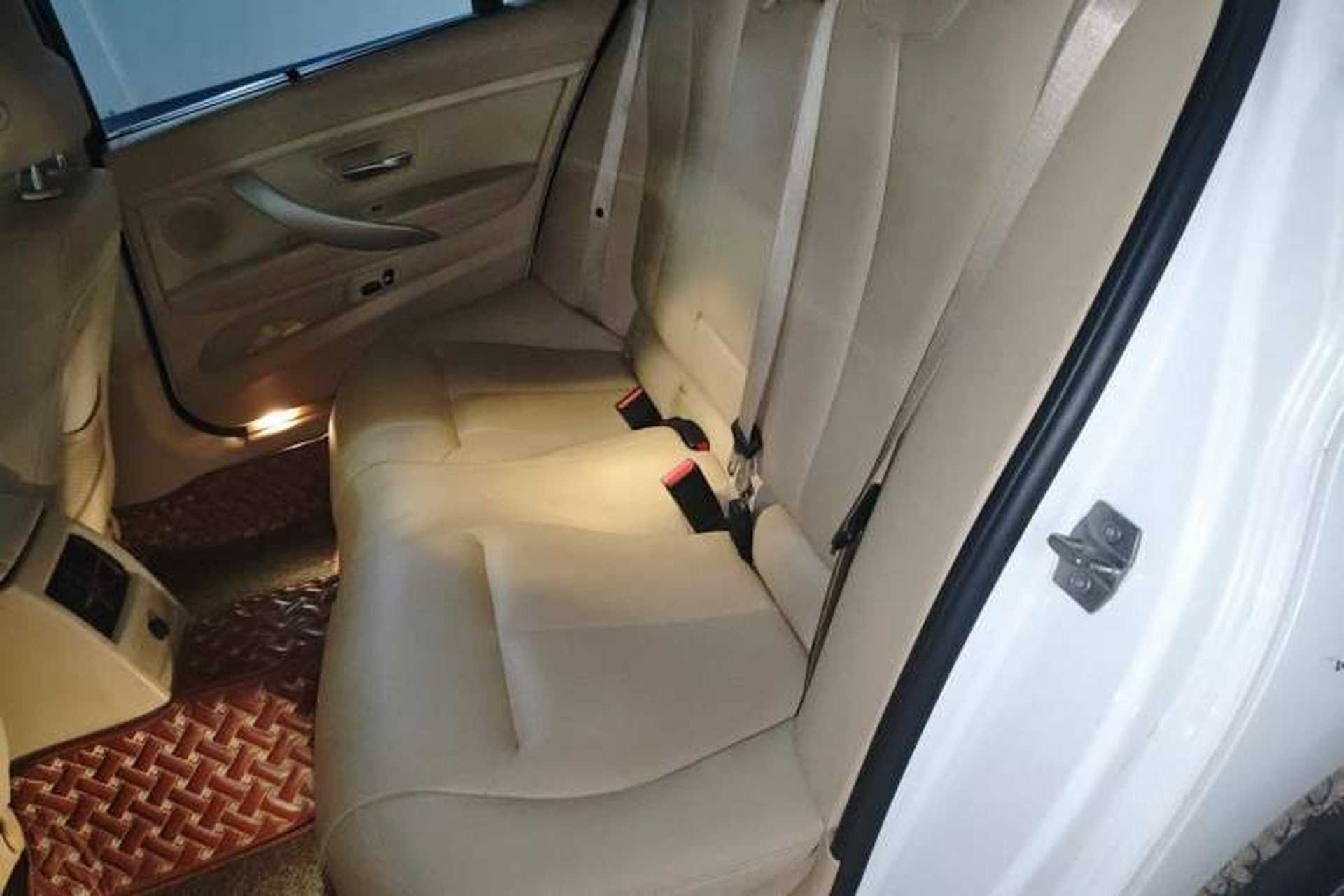Used BMW 3 Series 2014 320Li Fashion Model Left Rear Seat