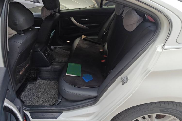 Used BMW 3 Series 2014 320Li Fashion Model Left Rear Seat